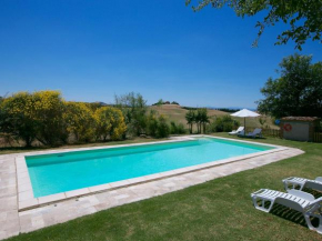 Gorgeous Farmhouse with Pool in Castelnuovo Berardenga